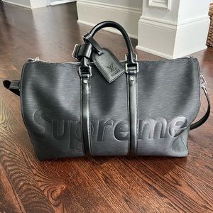 Louis Vuitton Supreme Duffel bag